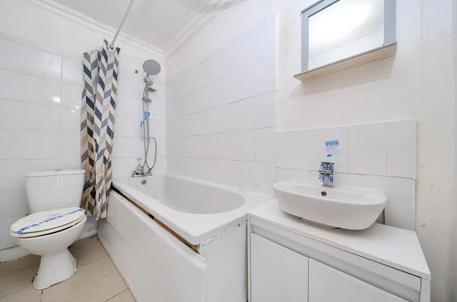 Caradon Close, London, E11, photo 4