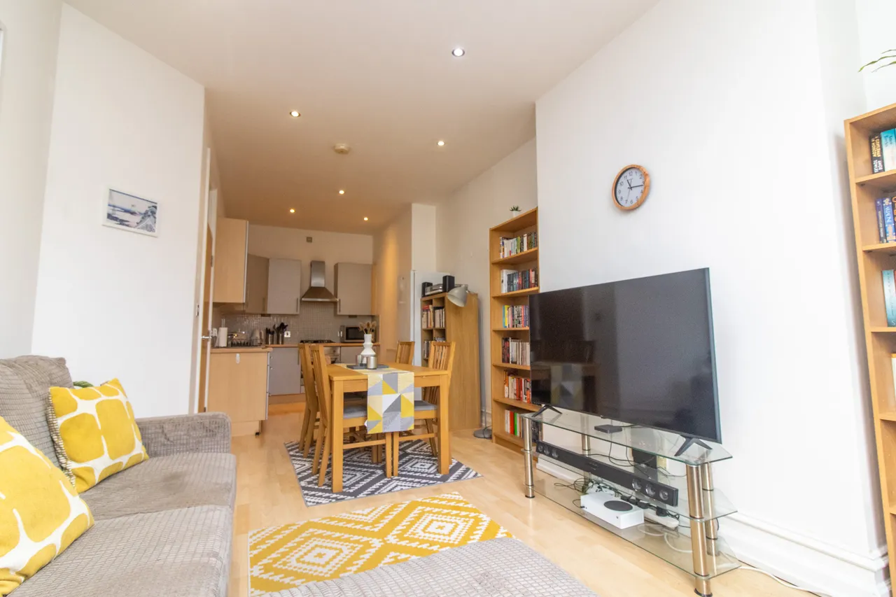 Flat 5 26 De Montfort Street, Leicester, LE1 7GD, photo 2