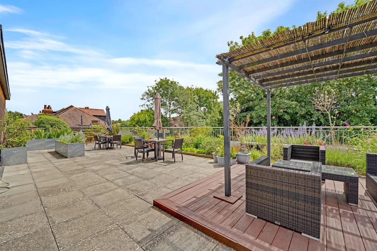 Kingston Road, Raynes Park, SW20, photo 6