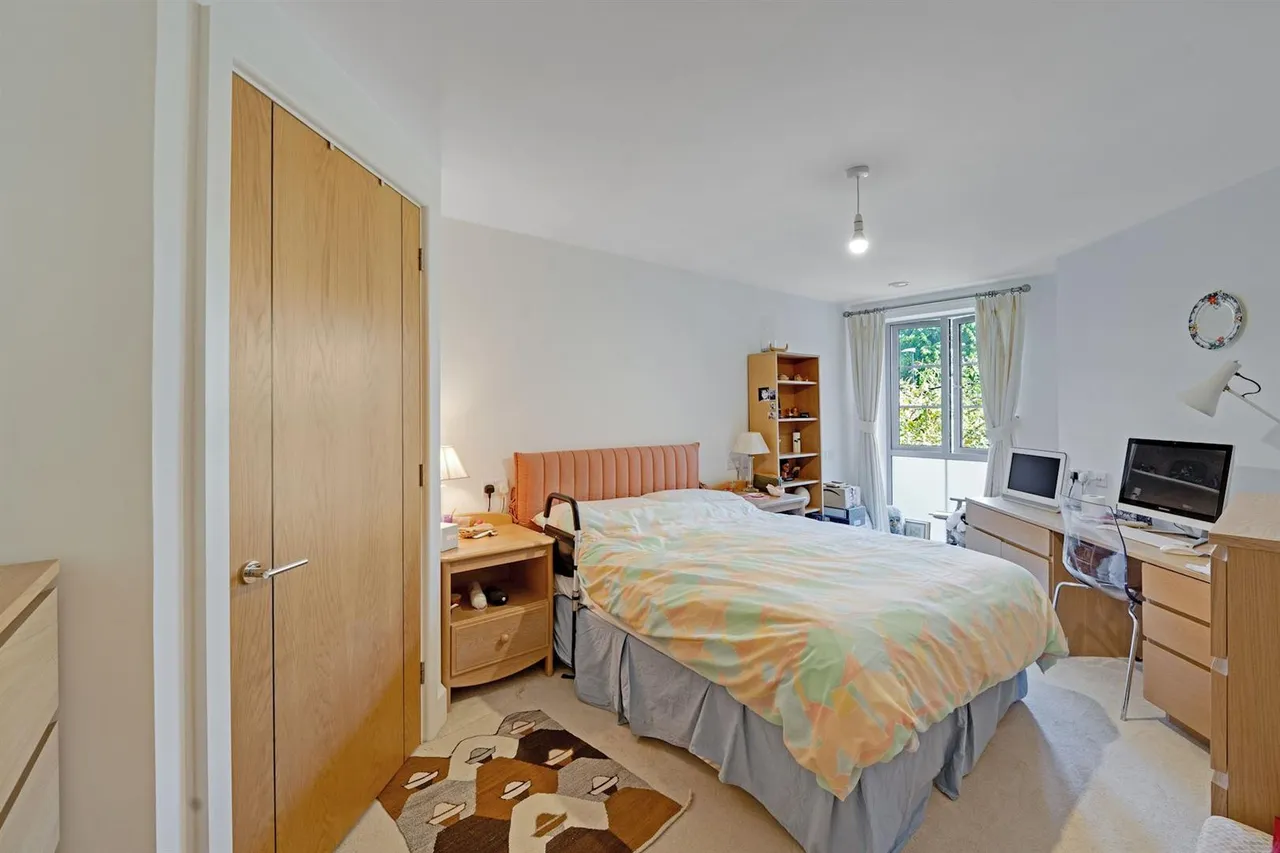 Kingston Road, Raynes Park, SW20, photo 8
