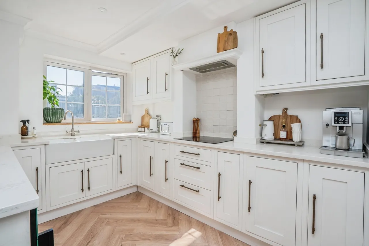 Kelsey Avenue, Southbourne, PO10, photo 2