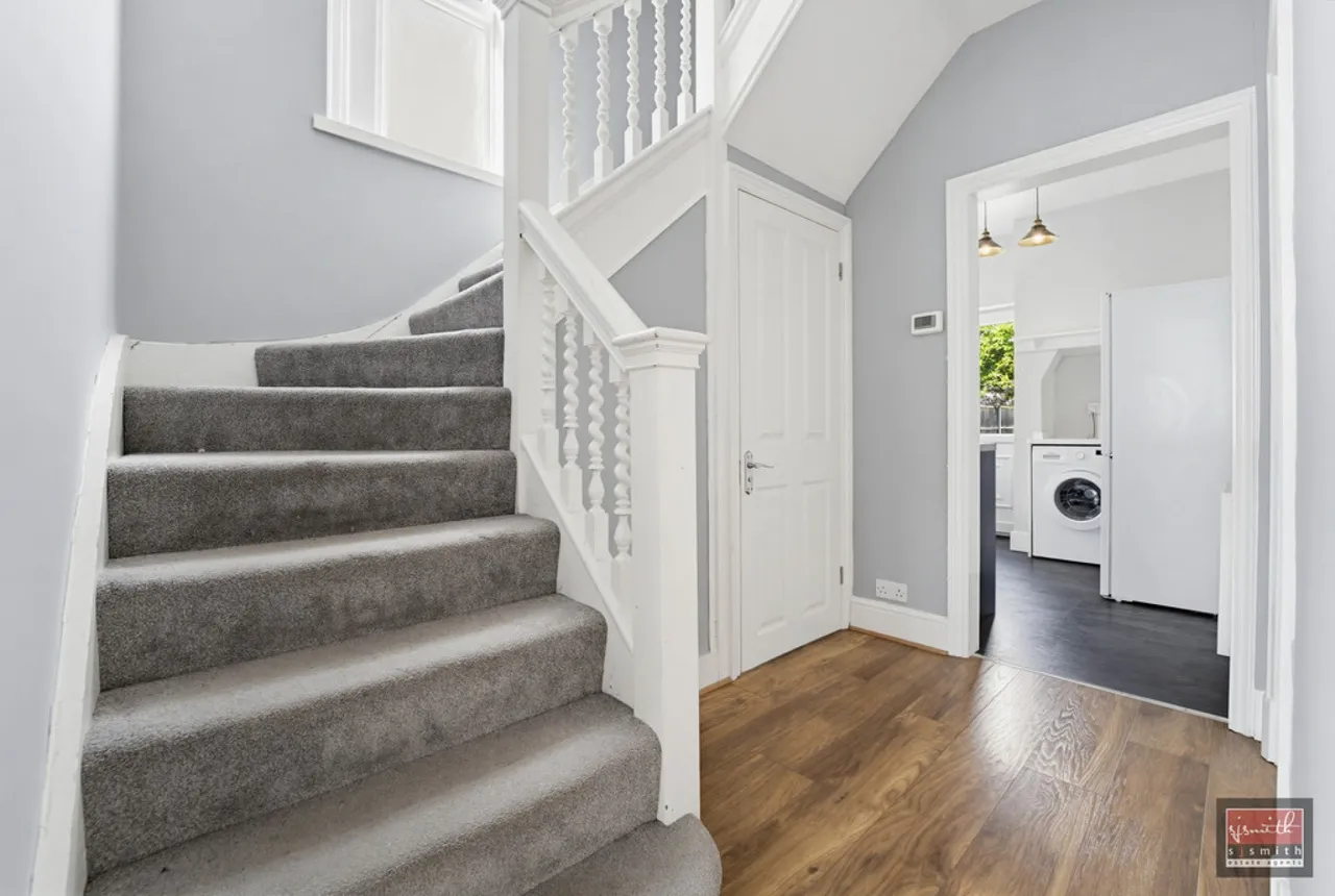 Wolsey Road, Ashford, TW15, photo 12