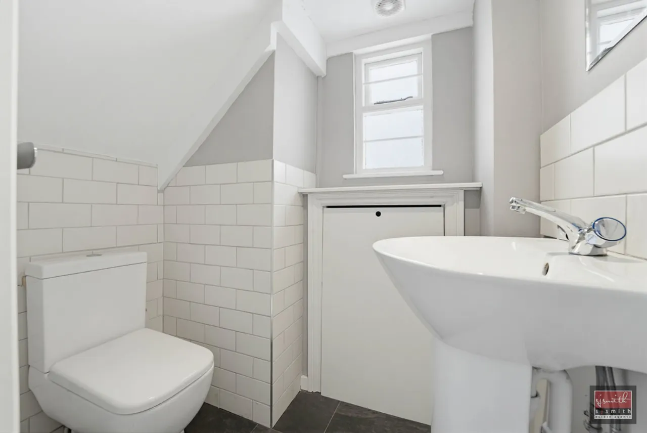 Wolsey Road, Ashford, TW15, photo 10