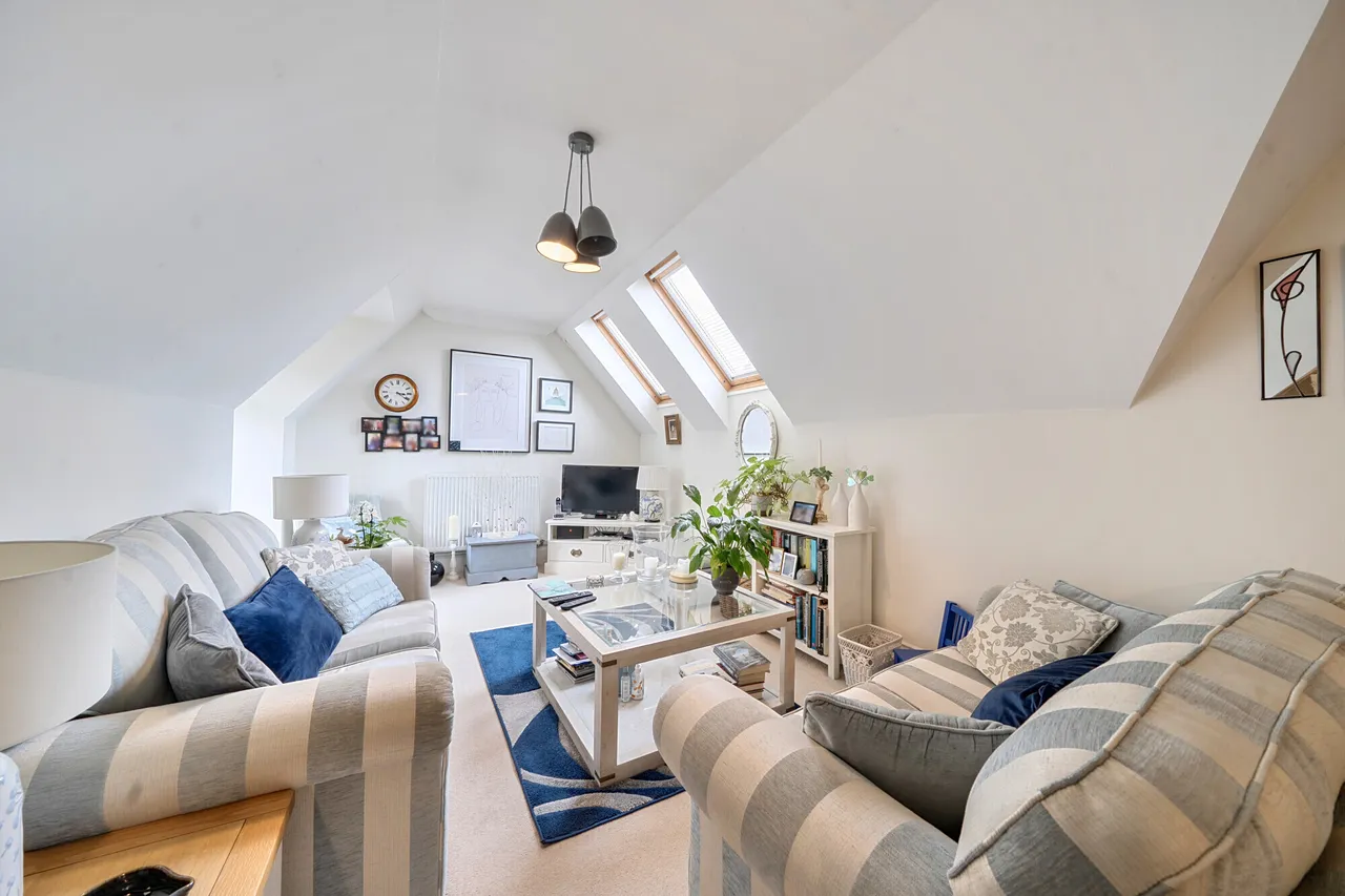 Gloucester Court, Rickmansworth, WD3, photo 10