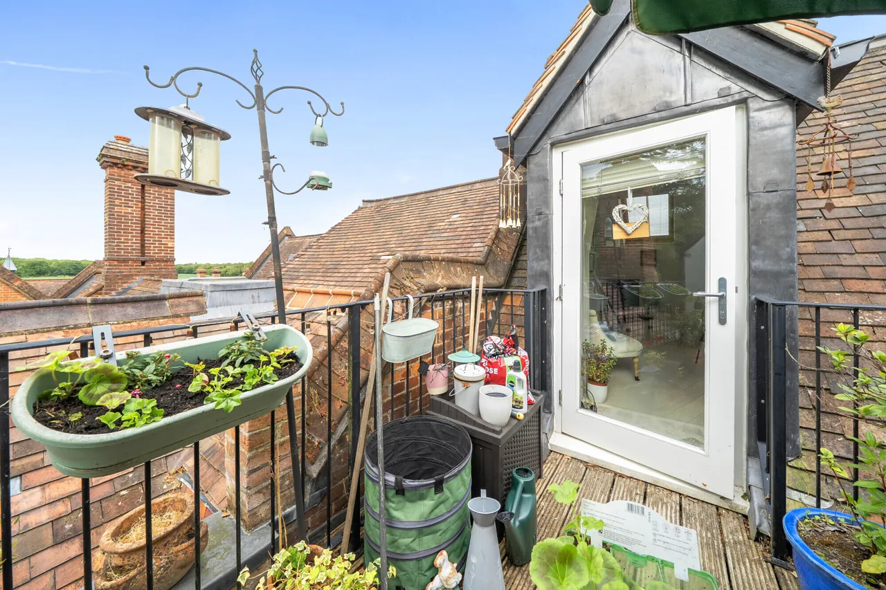Gloucester Court, Rickmansworth, WD3, photo 8