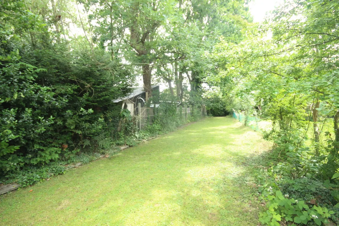 Cuckoo Hill Drive, Pinner, HA5, photo 4