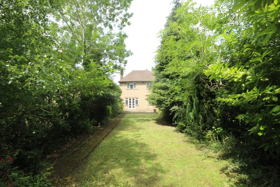 Cuckoo Hill Drive, Pinner, HA5, photo 6