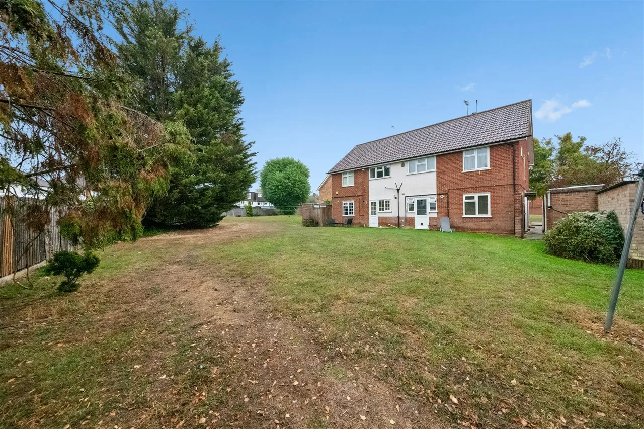 Seymour Gardens, Eastcote, photo 10