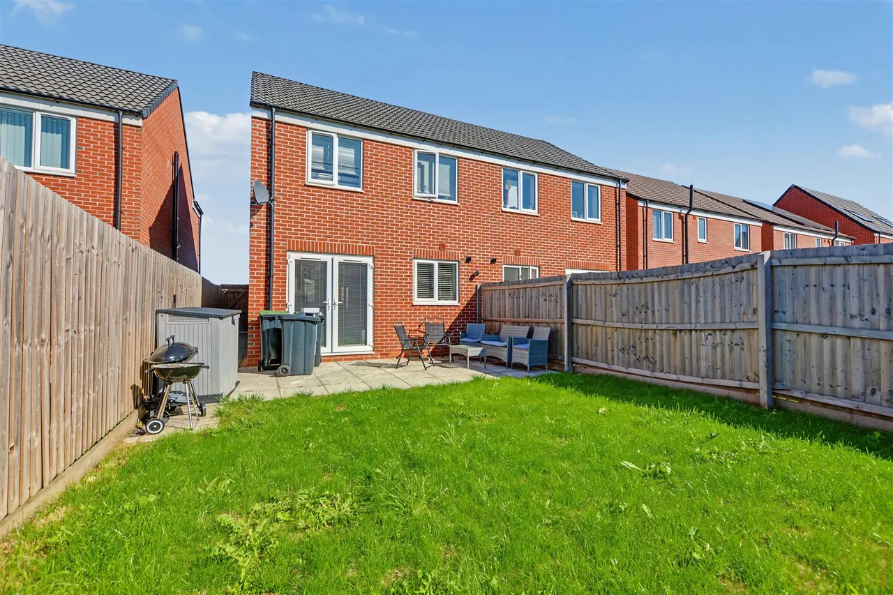 Gadwall Road, Stoke Bardolph, NG14, photo 4