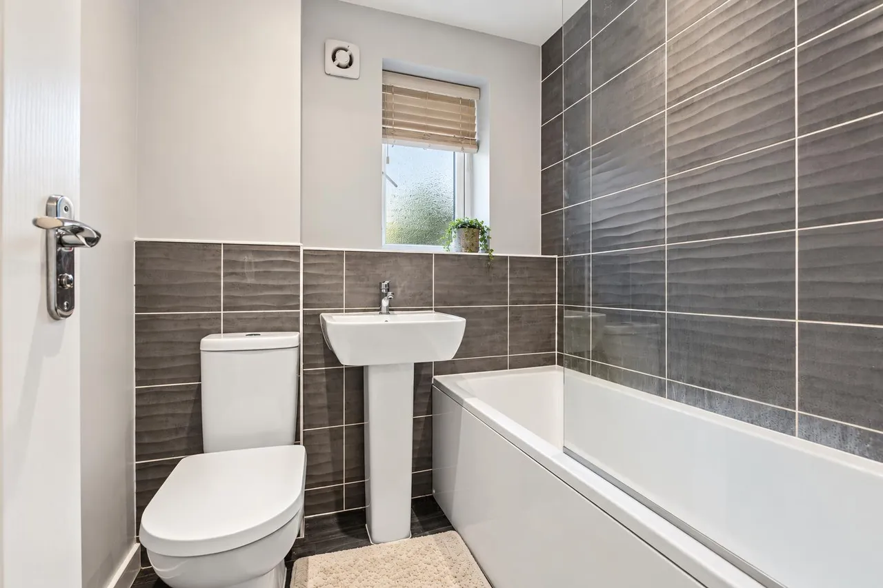 Gadwall Road, Stoke Bardolph, NG14, photo 9