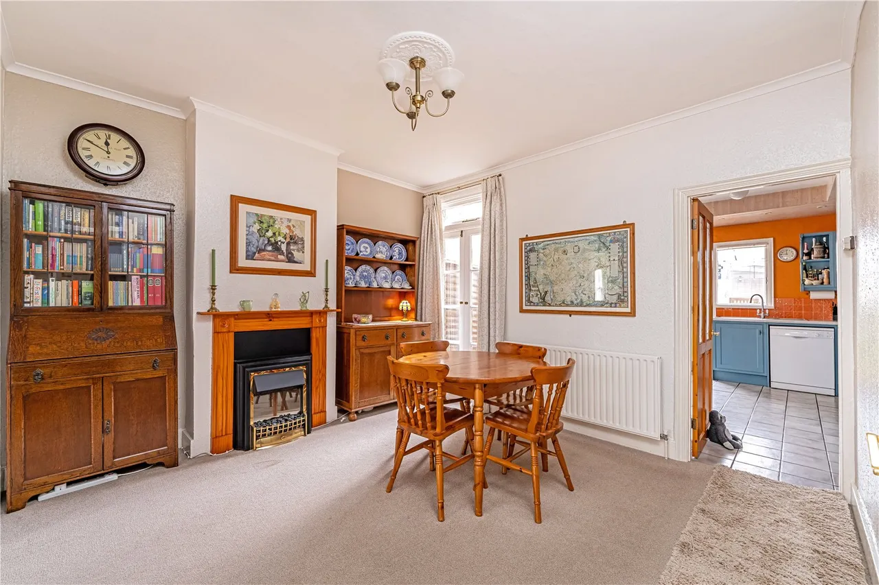 Prospect Crescent, Twickenham, TW2 7EA, photo 4