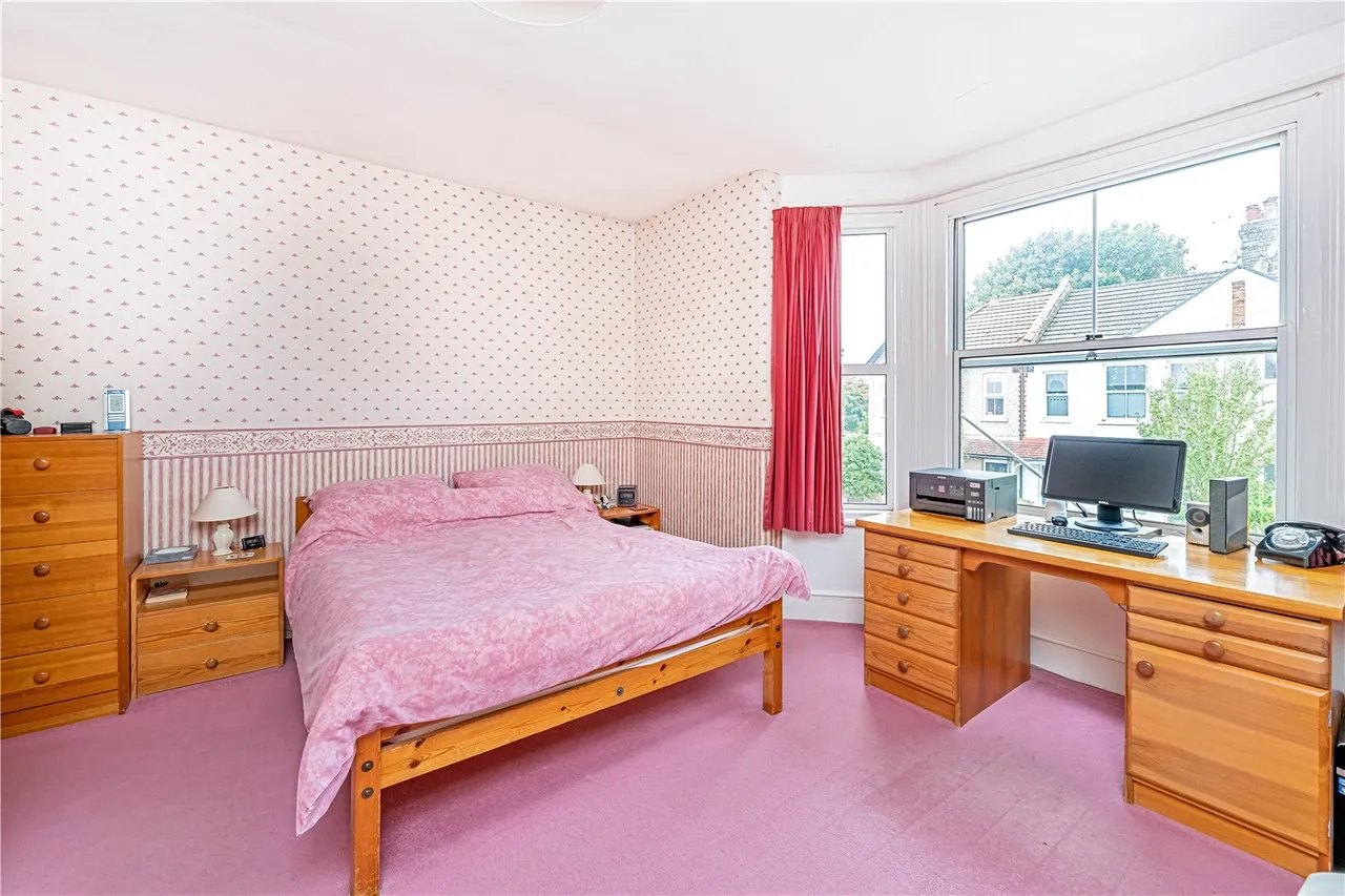 Prospect Crescent, Twickenham, TW2 7EA, photo 6