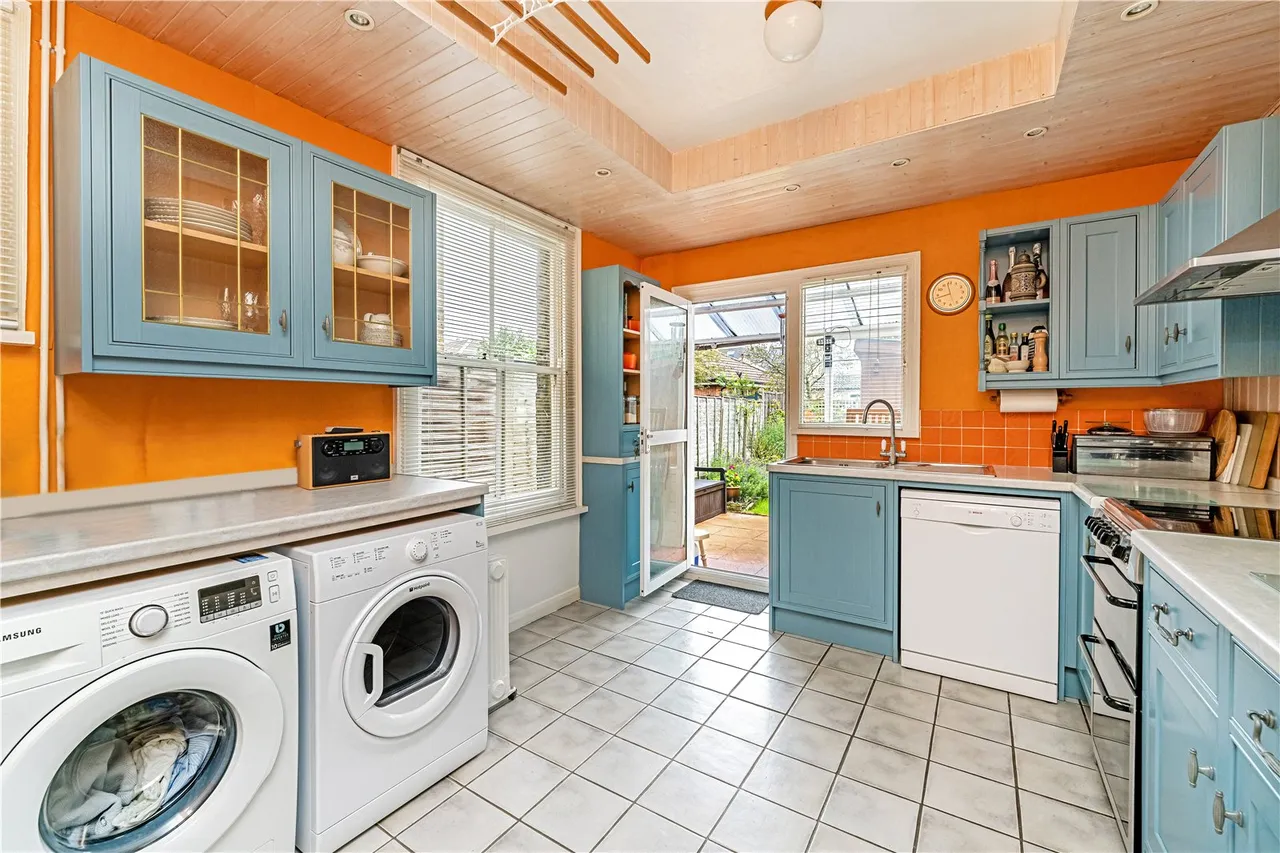 Prospect Crescent, Twickenham, TW2 7EA, photo 5