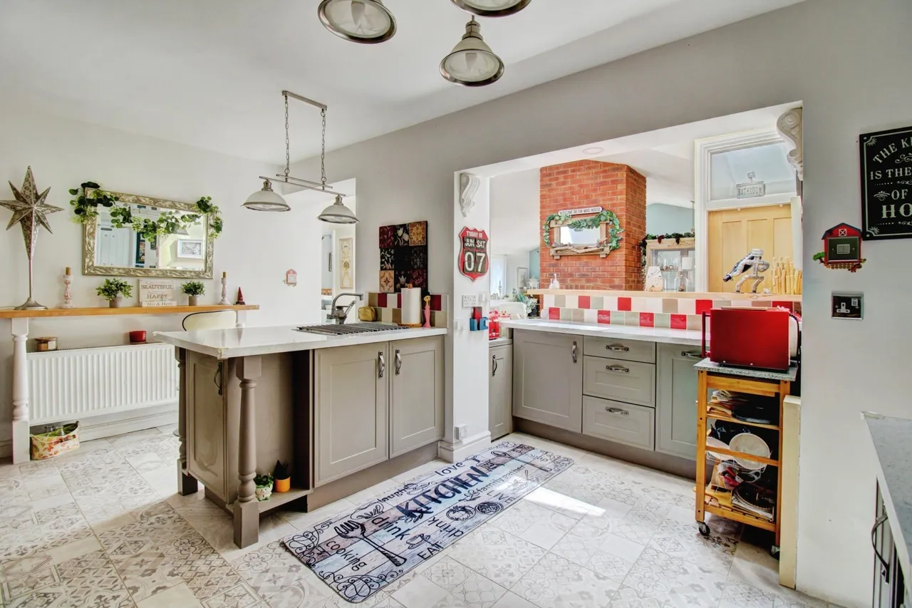 Longwood Road, Aldridge, WS9, photo 9
