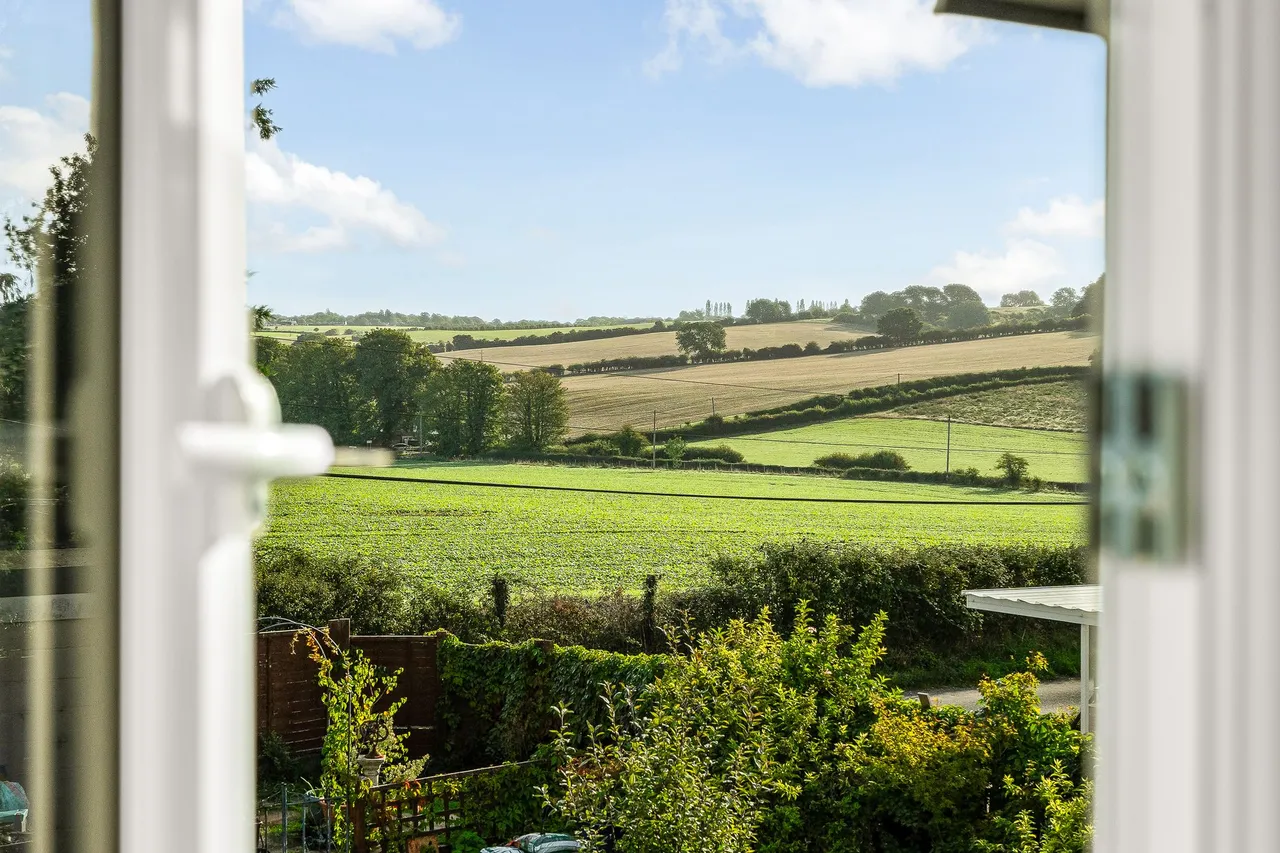 Gladstone Road, Dane End, SG12, photo 25