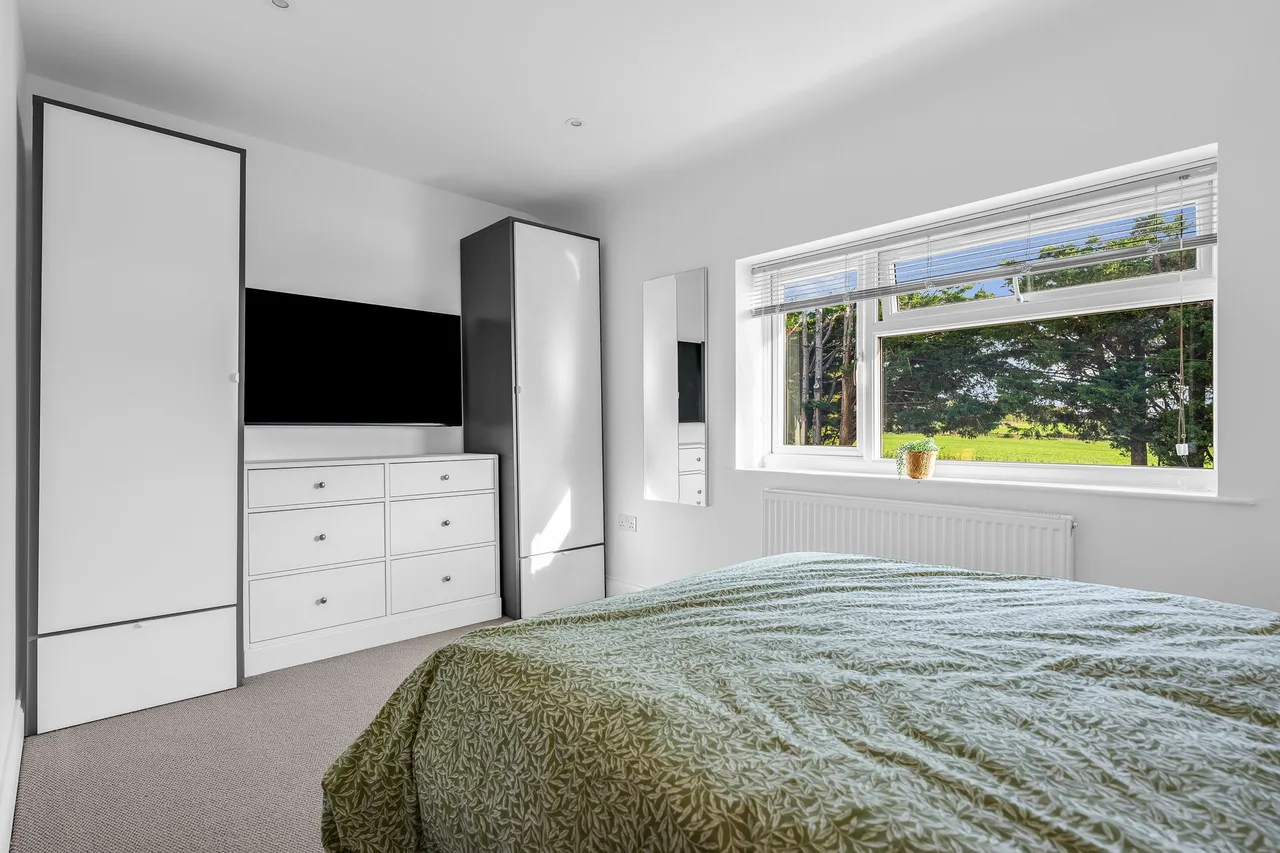 Gladstone Road, Dane End, SG12, photo 16
