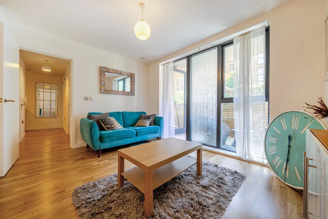 2 bed flat for sale — Larkwood Avenue, SE10