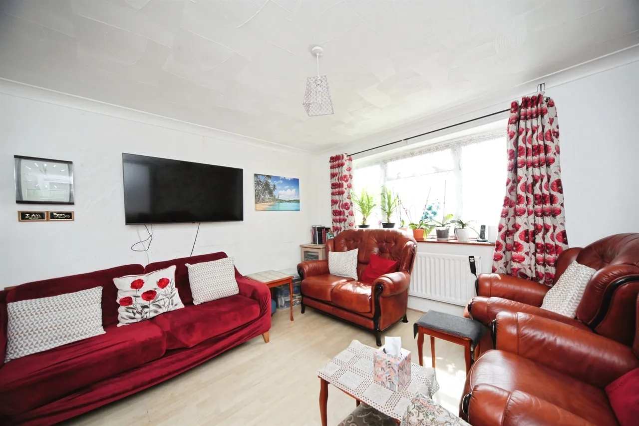 Charlwood Road, Luton, photo 6
