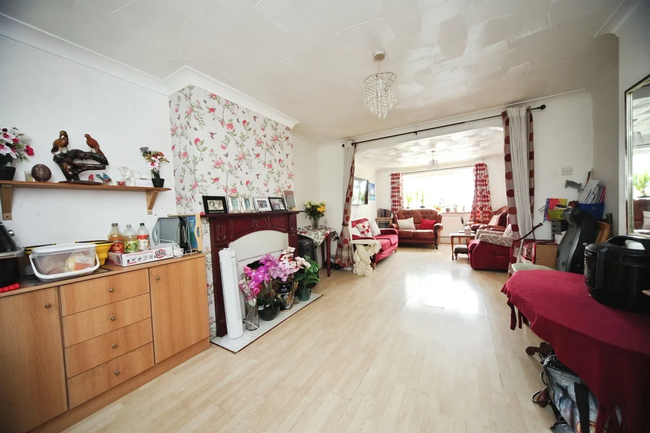 Charlwood Road, Luton, photo 4