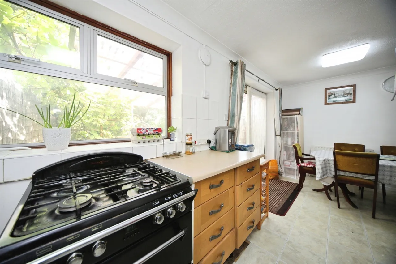 Charlwood Road, Luton, photo 8
