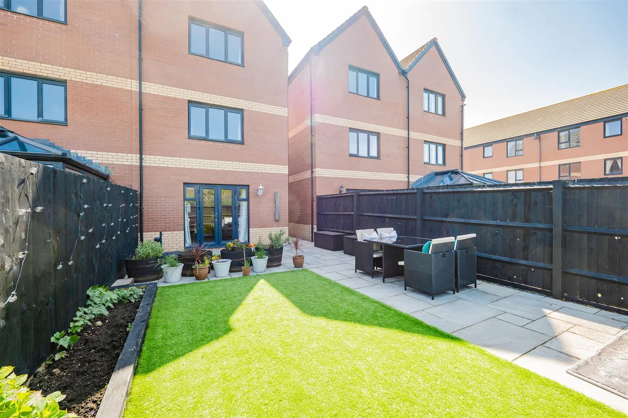 Mariners Walk, Barry, CF62 5AY, photo 4