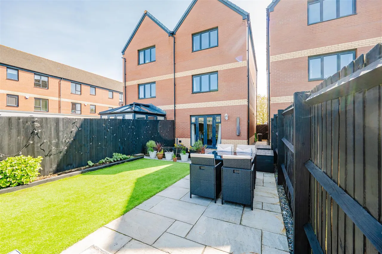 Mariners Walk, Barry, CF62 5AY, photo 29