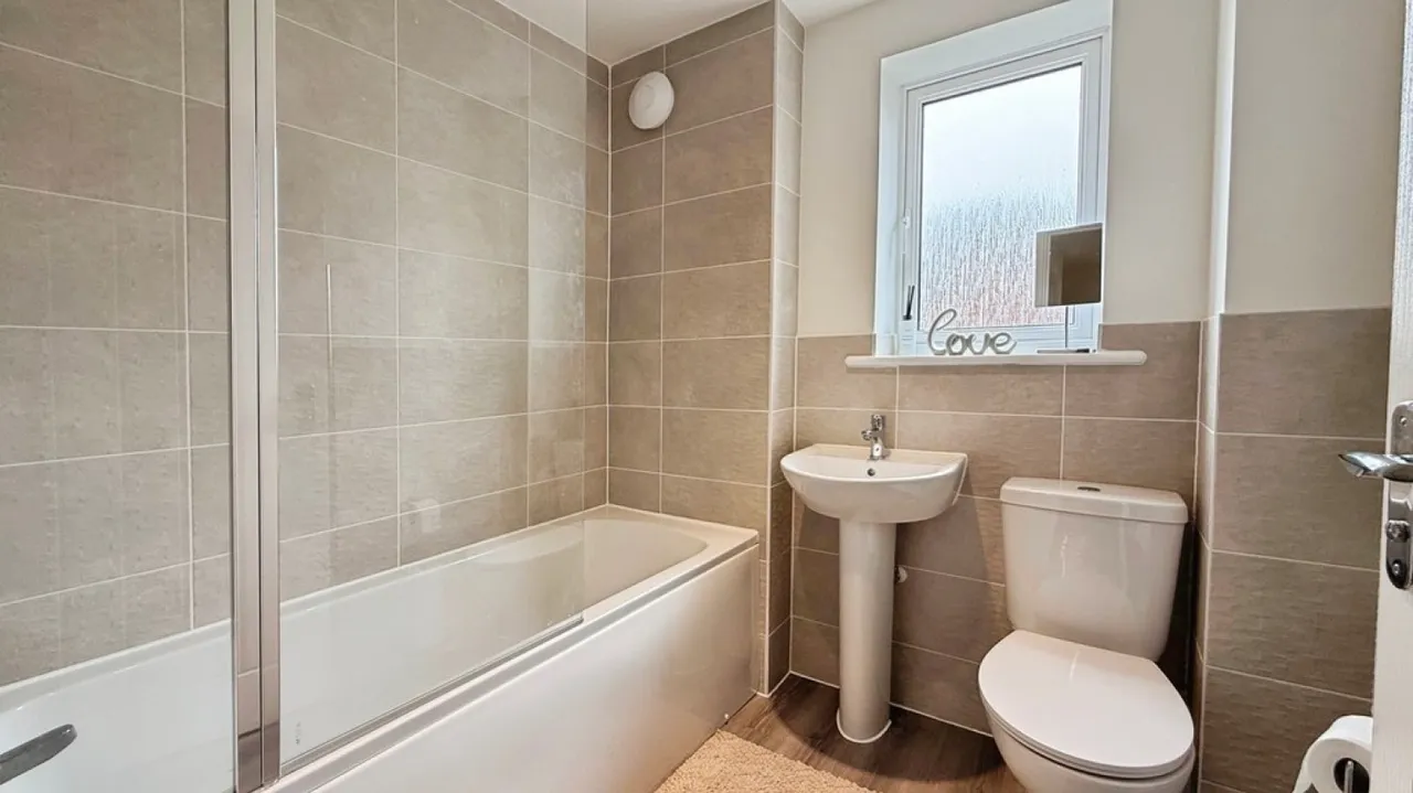 Tranquility Close, Warminster, photo 12