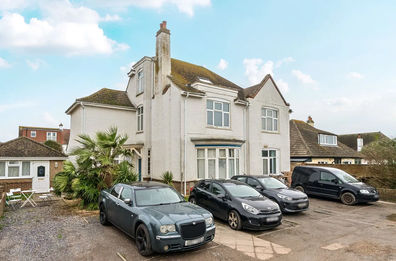 9 bed property for sale, Seal Square, PO20