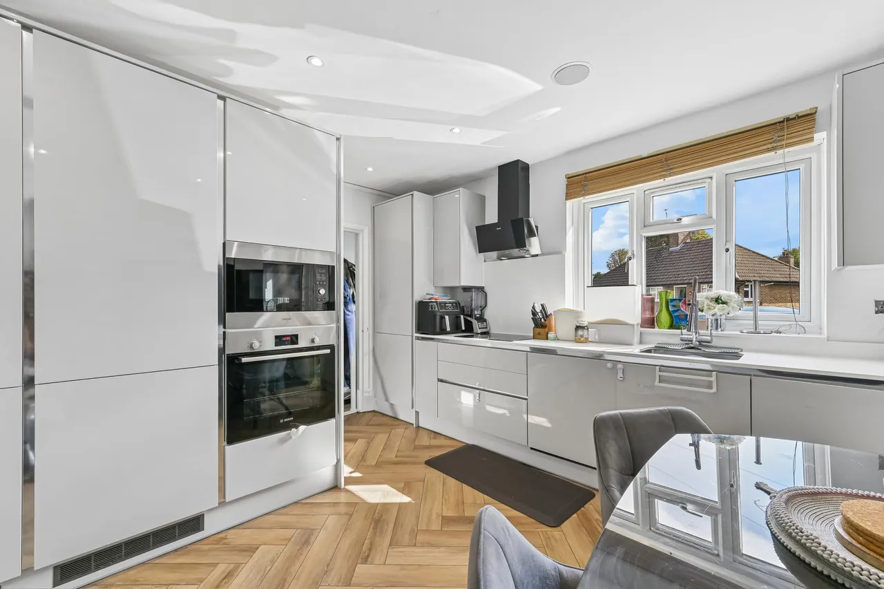 Plum Garth, Brentford, TW8, photo 6