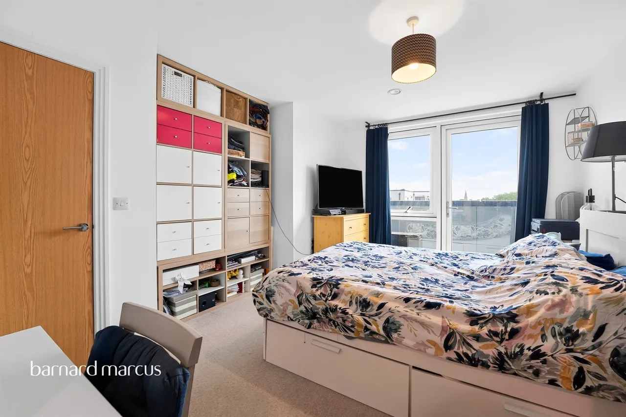 Quayle Crescent, London, N20, photo 5