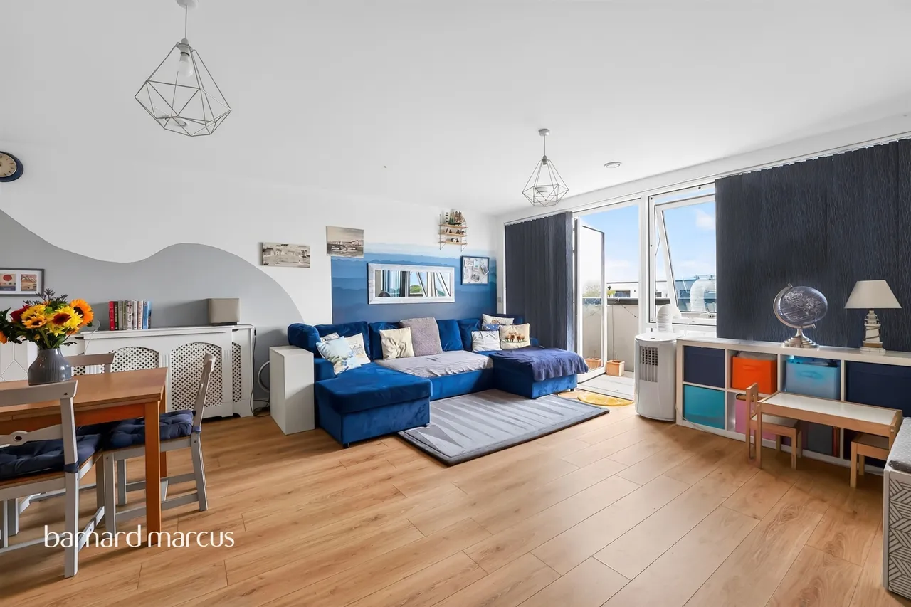 Quayle Crescent, London, N20, photo 8