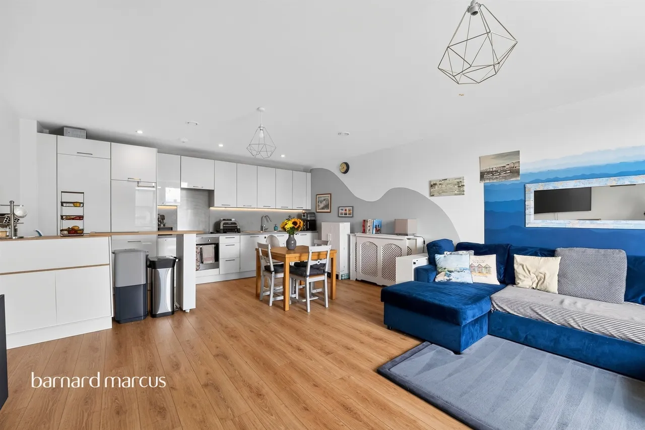 Quayle Crescent, London, N20, photo 6