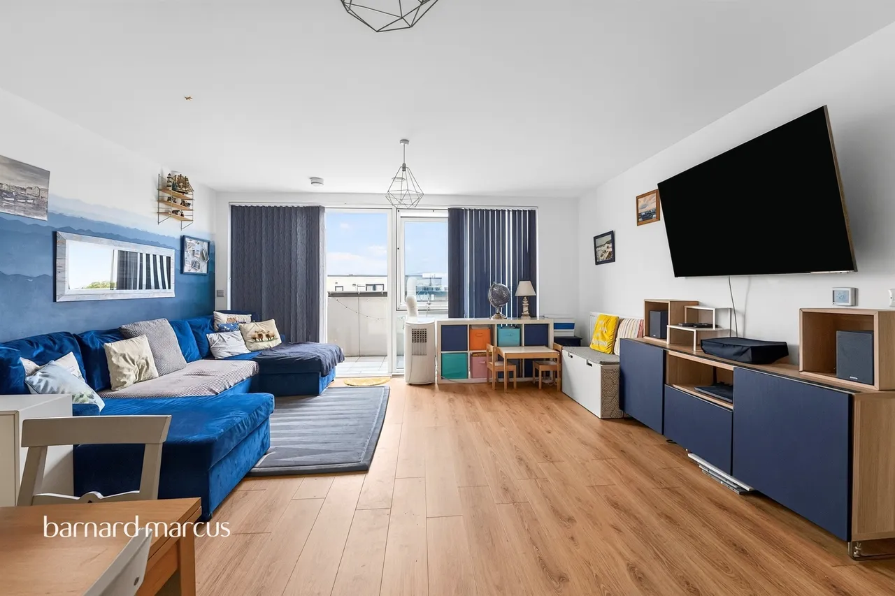 Quayle Crescent, London, N20, photo 2