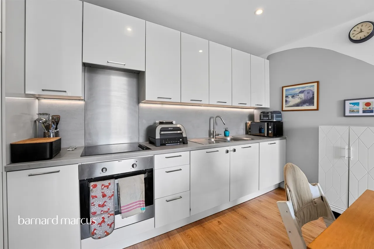Quayle Crescent, London, N20, photo 12