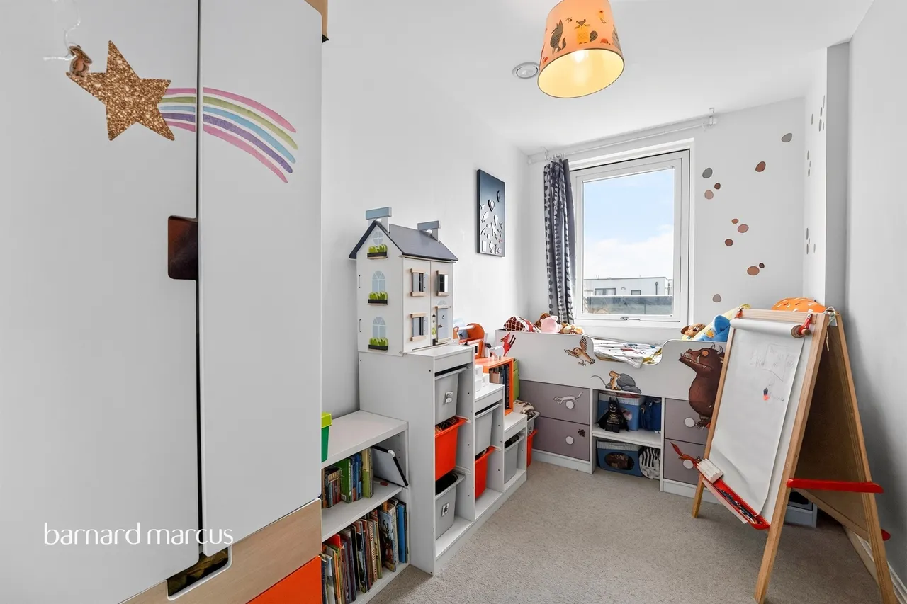 Quayle Crescent, London, N20, photo 19
