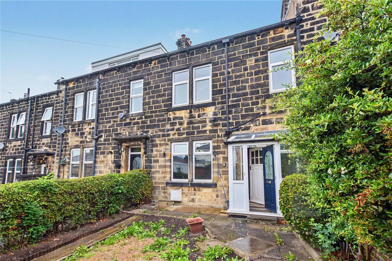 1 bed house for sale, Hawthorn Crescent, Yeadon, LS19