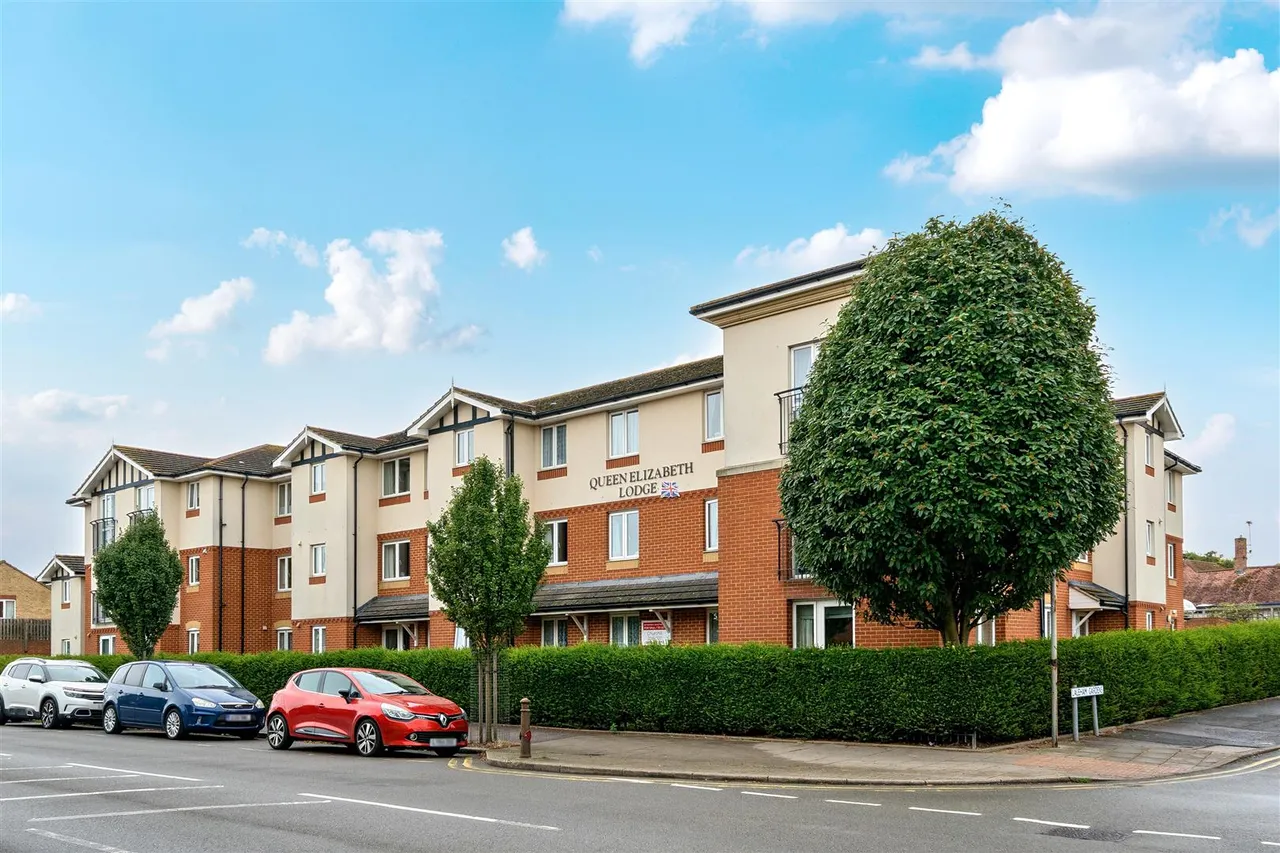 2 bed flat for sale, Laleham Gardens, Cliftonville, CT9