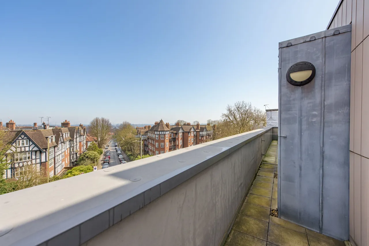 Flat 17, Cascades Apartments, 368-370 Finchley Road, London, photo 8
