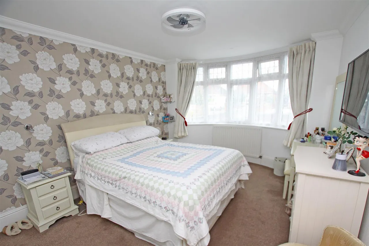 Cheddington Road, Bournemouth, photo 9