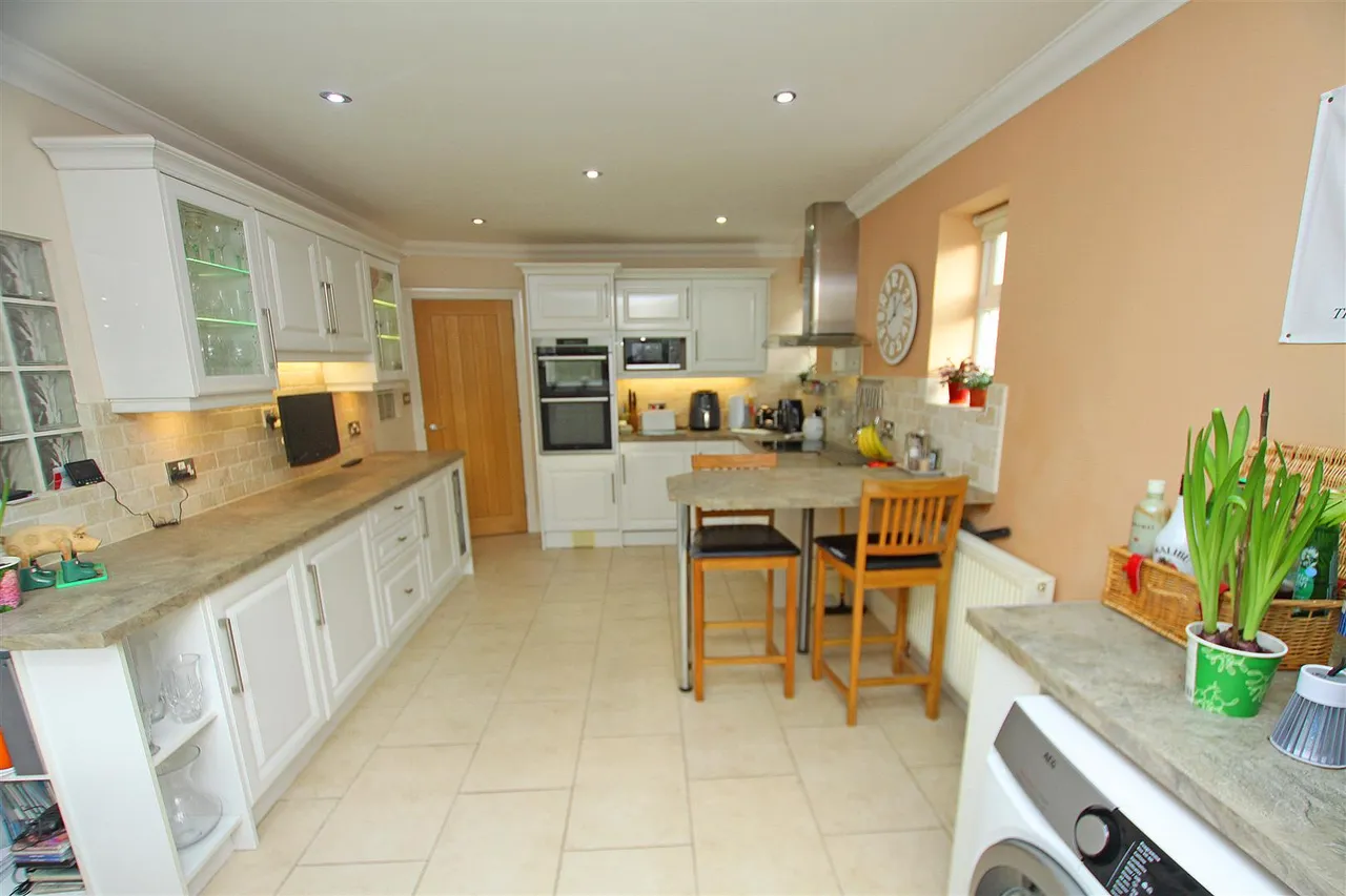 Cheddington Road, Bournemouth, photo 8