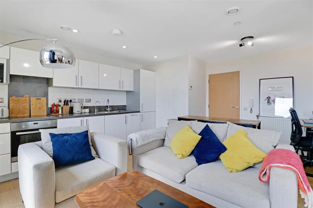 1 bed flat for sale, Loampit Vale, Lewisham, SE13