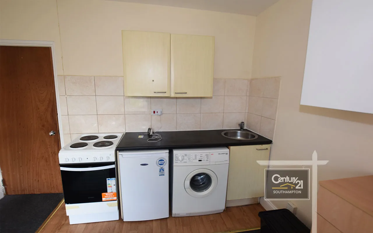 Livingstone Road, Southampton, SO14, photo 3