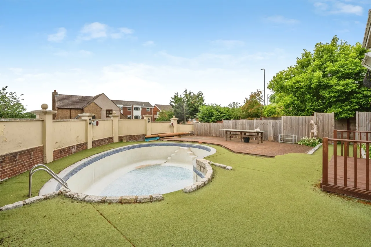 Havant Road, Farlington, PO6, photo 19
