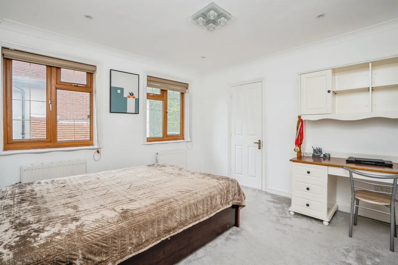 Havant Road, Farlington, PO6, photo 16