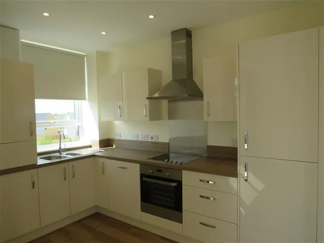 Brooklands Square, MK10, photo 2