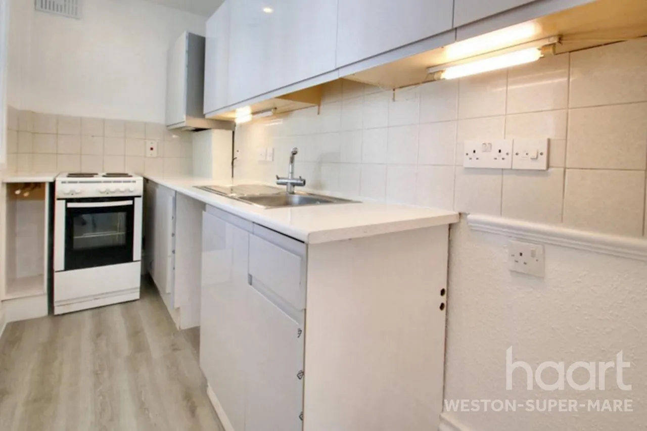 Walliscote Road, BS23, photo 3