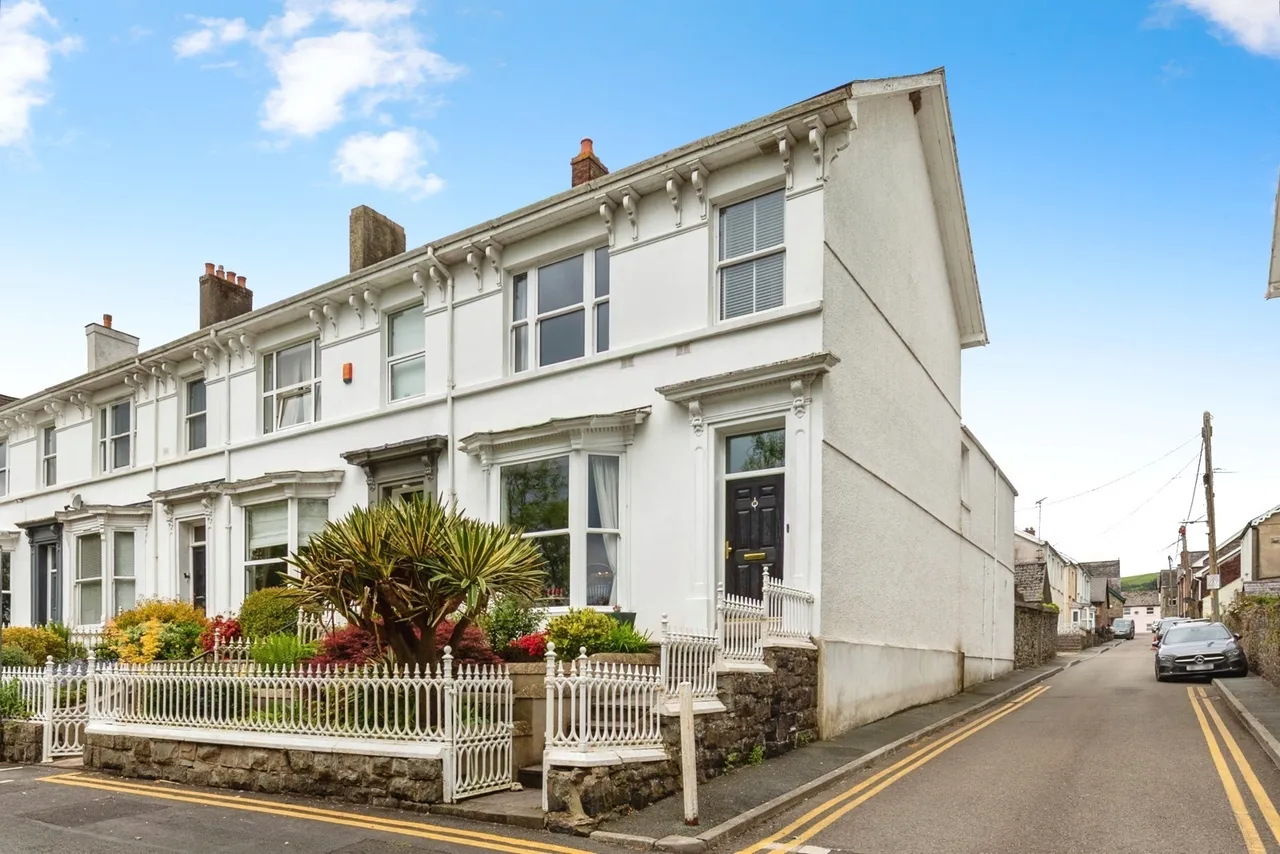 4 bed house for sale, The Esplanade, Carmarthen, SA31