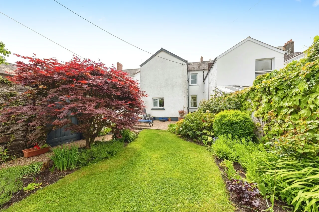 The Esplanade, Carmarthen, SA31, photo 16
