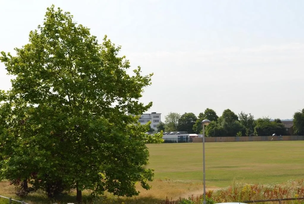Dodd Road, Watford, photo 6