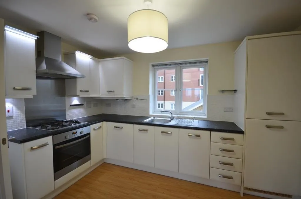Dodd Road, Watford, photo 3